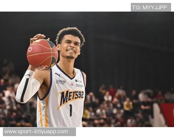 名记称文班亚马如外星人NBA近20年未见如此独特球员